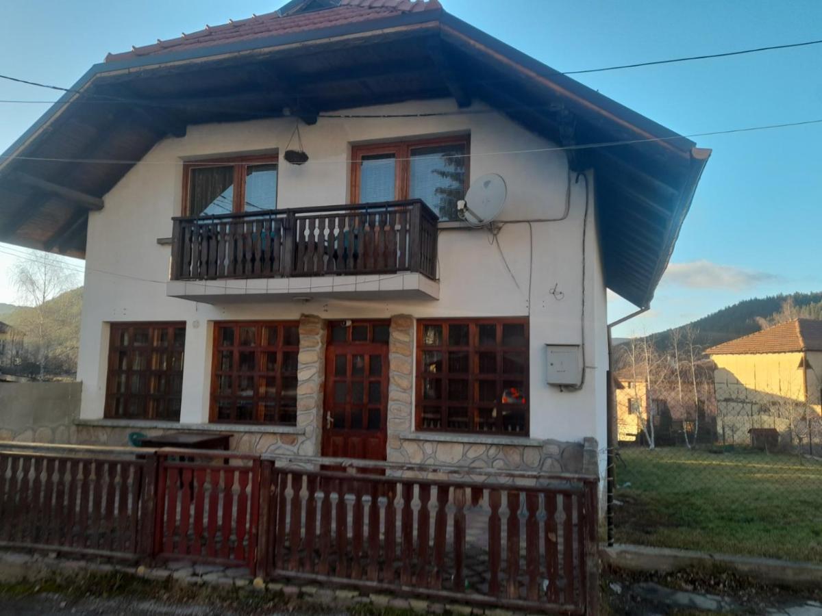 Къща За Гости Дани Govedartsi Esterno foto